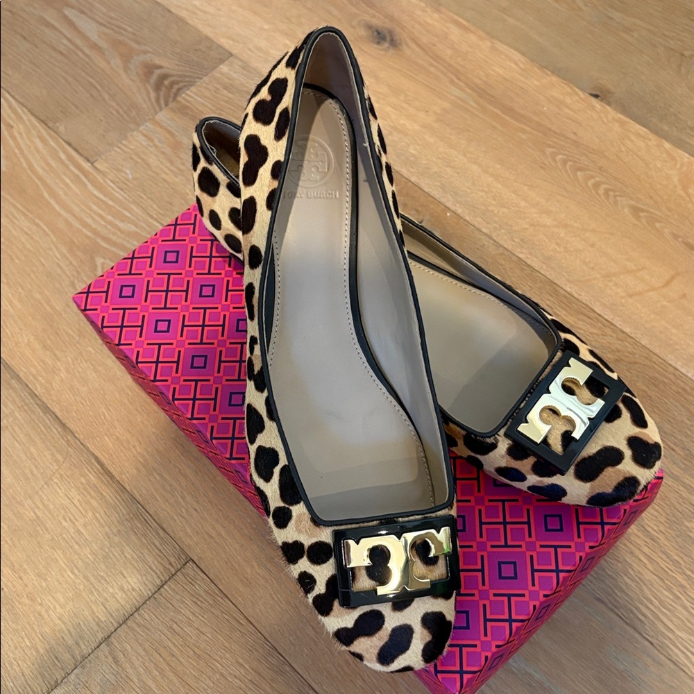 Tory Burch Gigi Flat Leopard Print Haircalf Low Heel Size 11